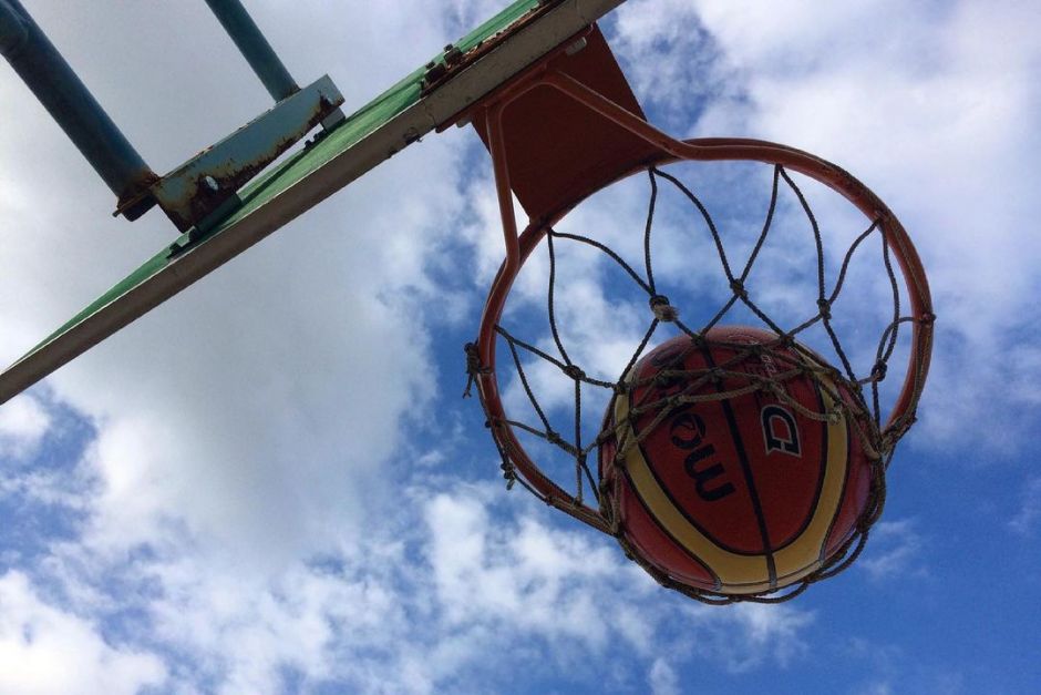篮筐是每个有篮球梦的人眼里最美的风景