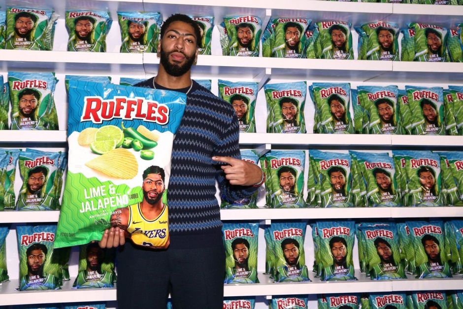 I still can’t believe RUFFLES made a new flavor for me and put my face on the bag!! RufflesChipDealPartner Ad