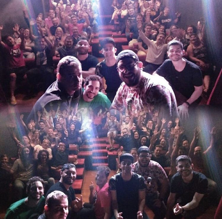 Como é delicioso dizer que você se diverte trabalhando! OBRIGADO, Araraquara por ontem! Vocês fazem eu chamar de rotina o que as pessoas chamam de férias! #comédia #standup #Araraquara #humoradadosol