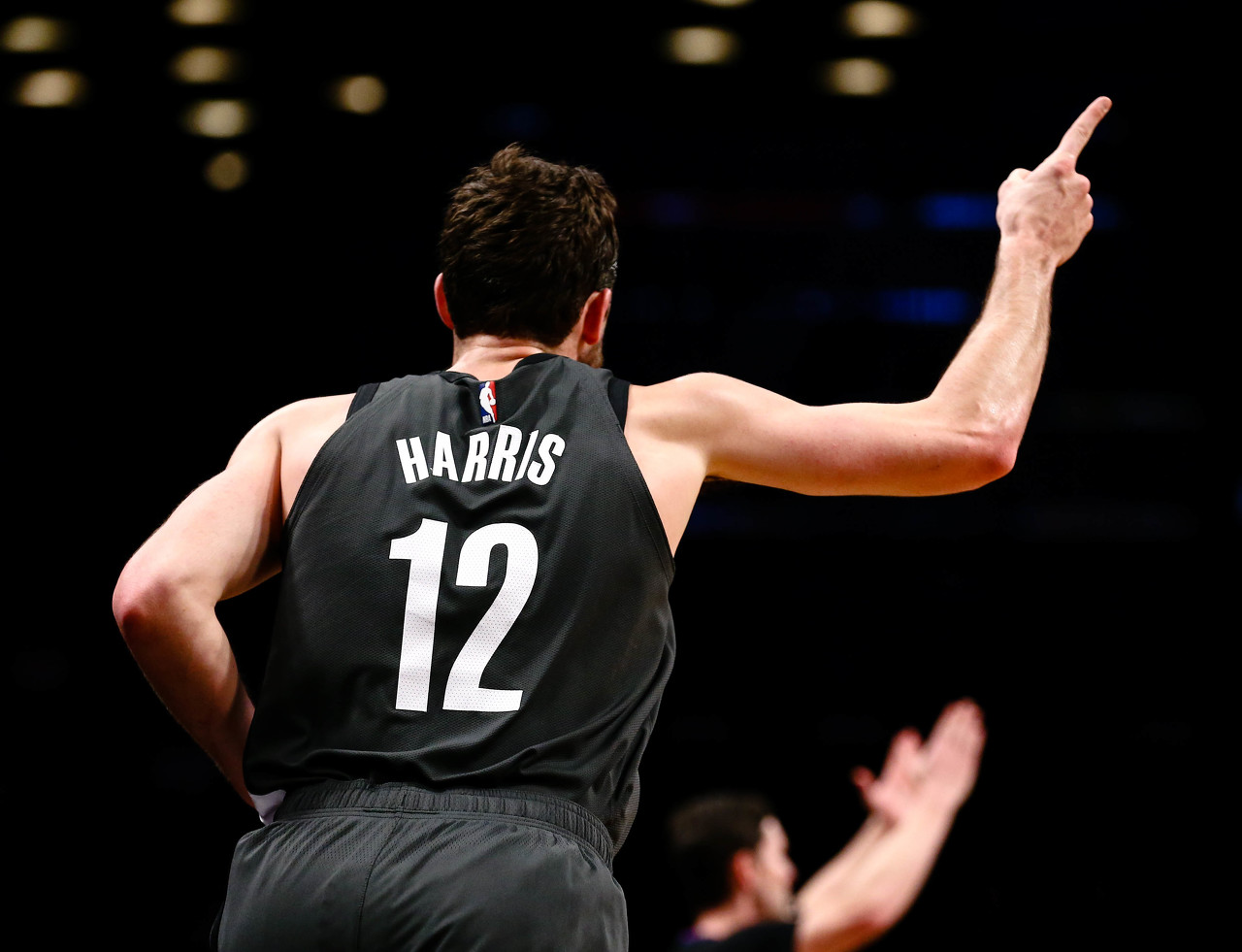 球迷屋4月16日讯 今天,篮网输给了76人.赛后,乔-哈里斯接受了采访.